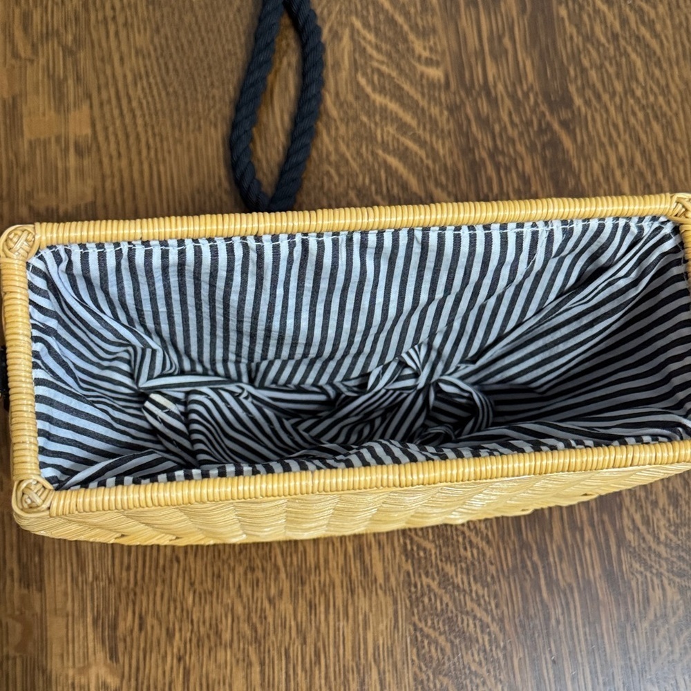 Kayu Woven Tan Crossbody Bag EUC - Picture 7 of 10